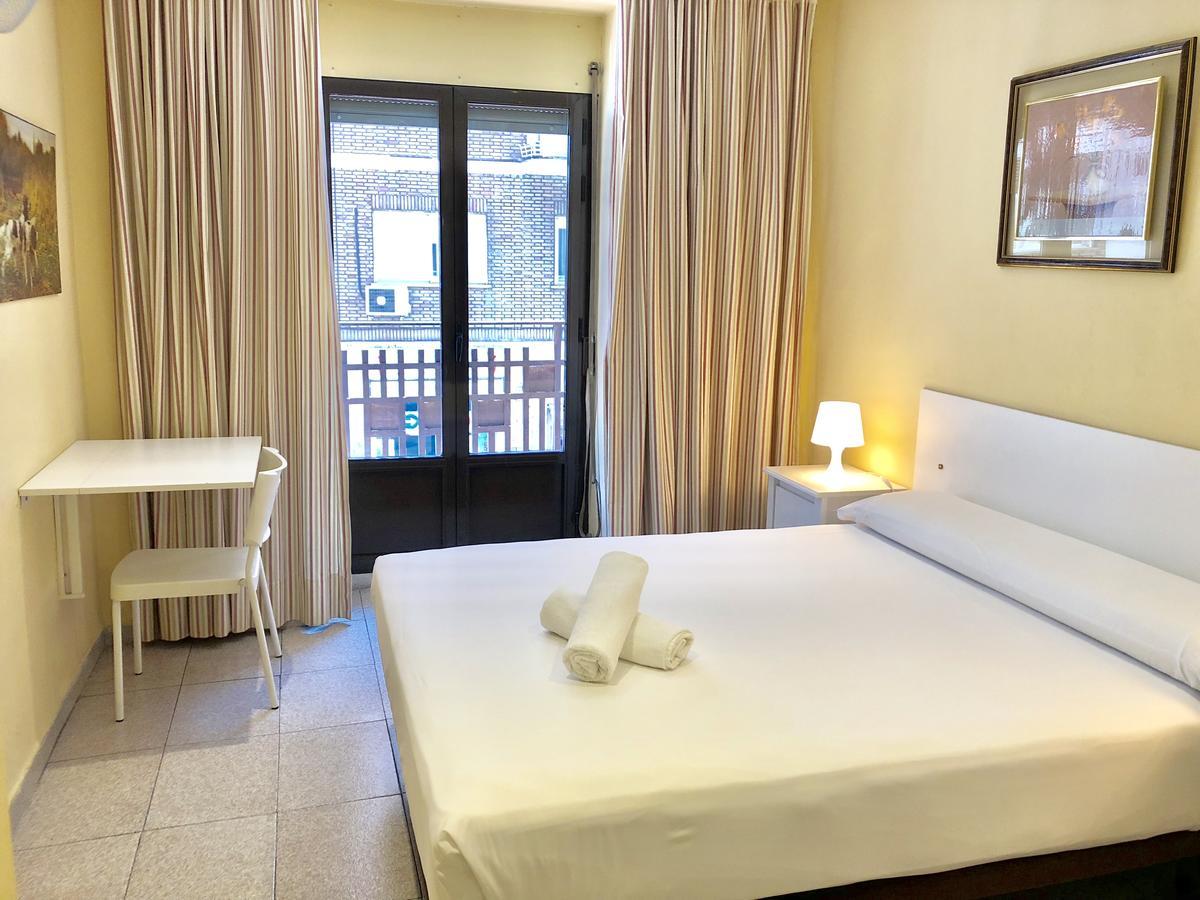 Hostal Arriaza Madrid Exteriér fotografie